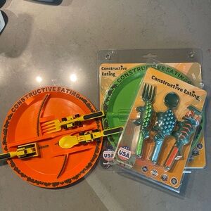 Constructive eating lot dinosaurs & construction plates utensils toddler BLW